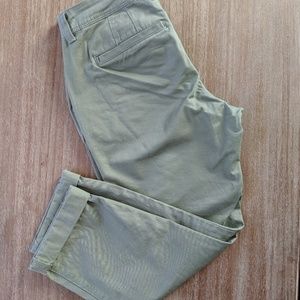 Old Navy light green boyfriend crop pants 2